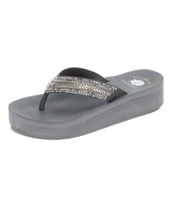 Flash Sale π Yellow Box π Shoes Gray Chevron Blancah Leather π©΄ Sandal - π© Women π€©